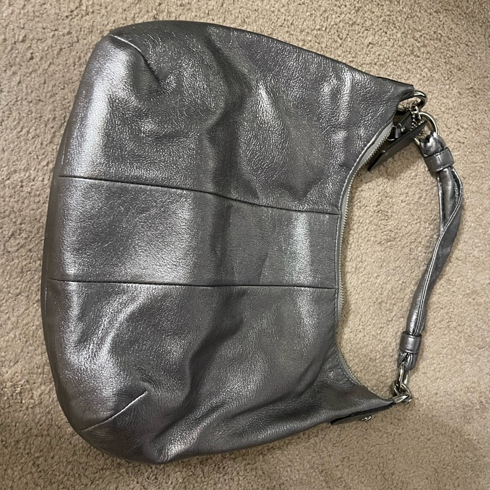 Beautiful vintage gun metal gray Coach hand bag - Picture 1 of 3